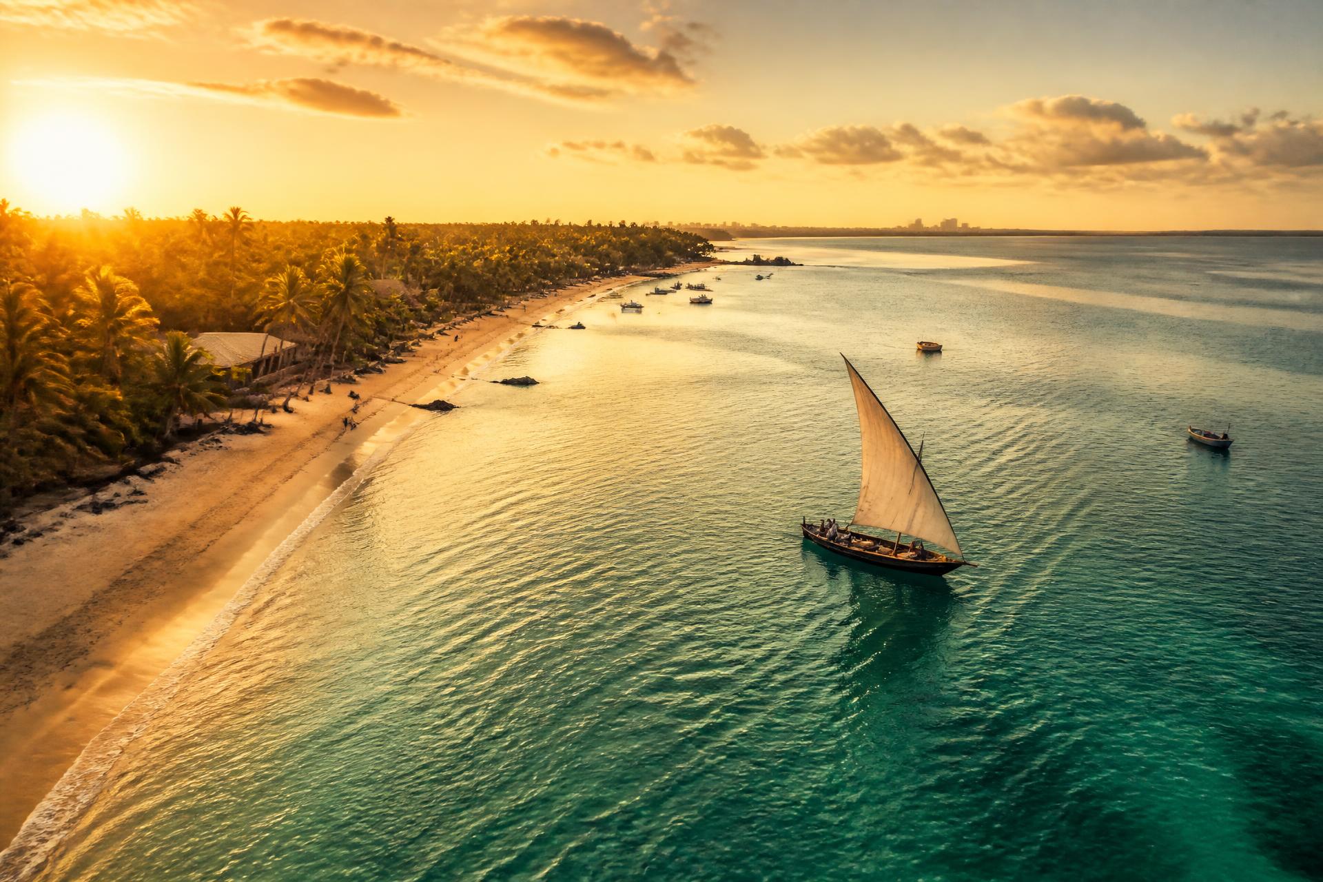 De kust van Tanzania bij zonsondergang